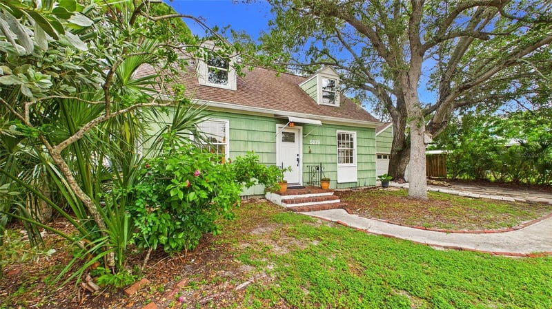 5879 27th Ave S, Gulfport, FL 33707