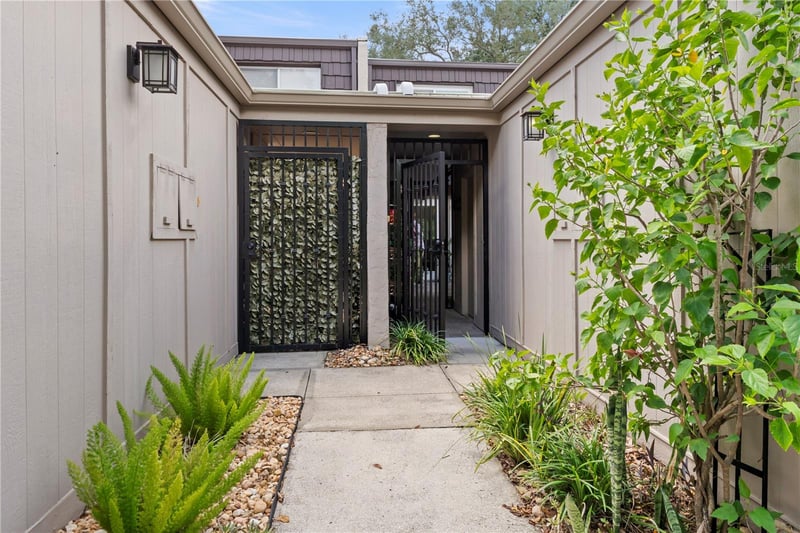 3714 Carrollbrook Rd, Tampa, FL 33618
