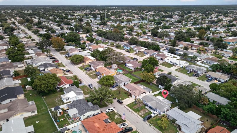 9440 Rainbow Ln, Port Richey, FL 34668