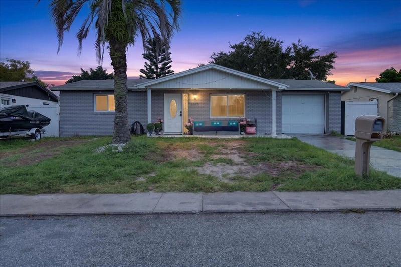 9440 Rainbow Ln, Port Richey, FL 34668