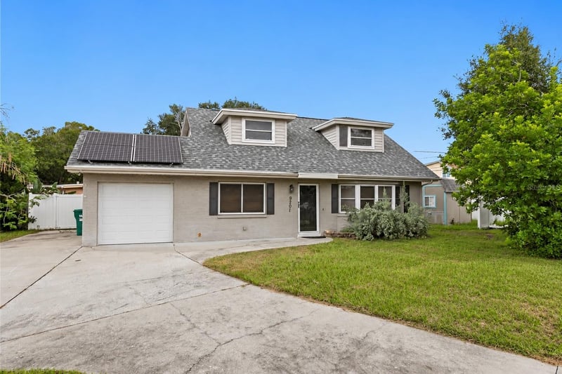 9201 86th Ave, Seminole, FL 33777