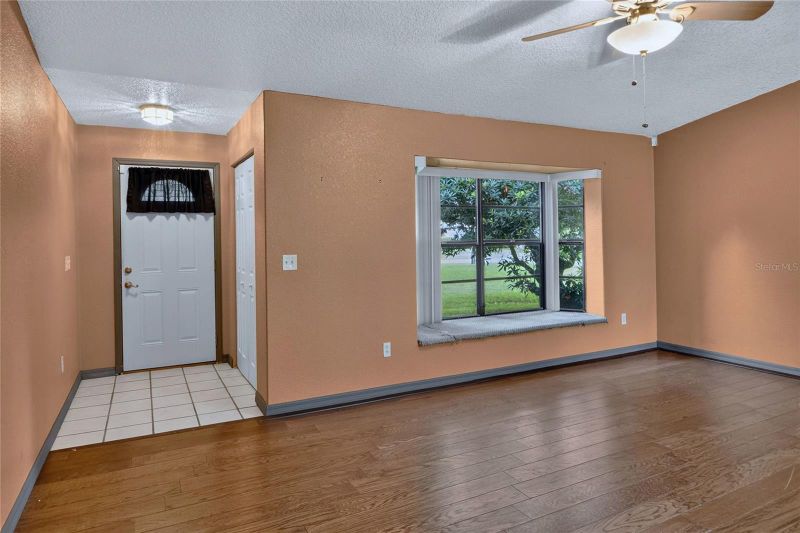 4702 Charro Ln, Plant City, FL 33565