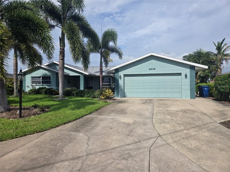 4609 Coral Blvd, Bradenton, FL 34210