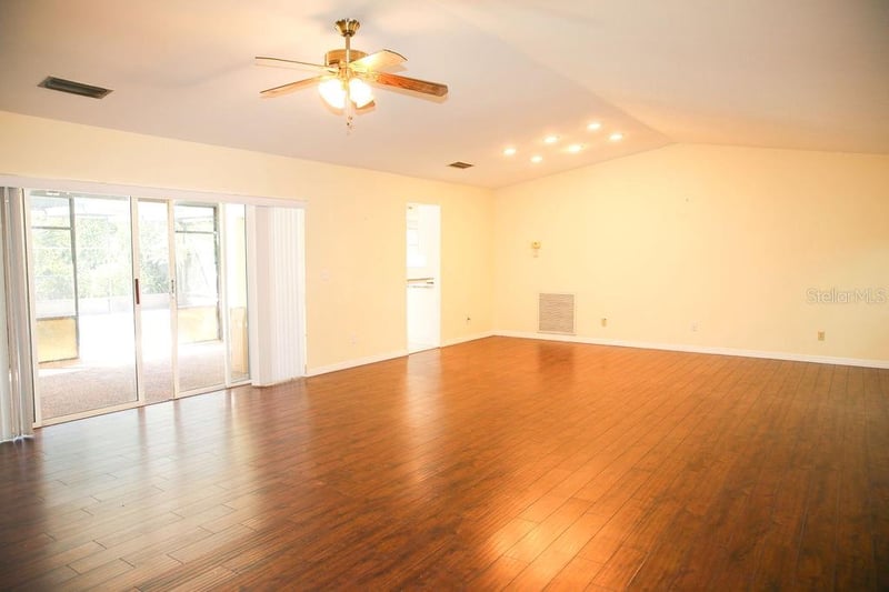 5726 Timber Lake Dr, Sarasota, FL 34243