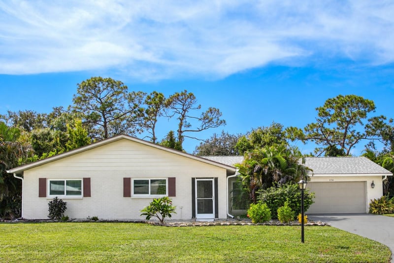 5726 Timber Lake Dr, Sarasota, FL 34243