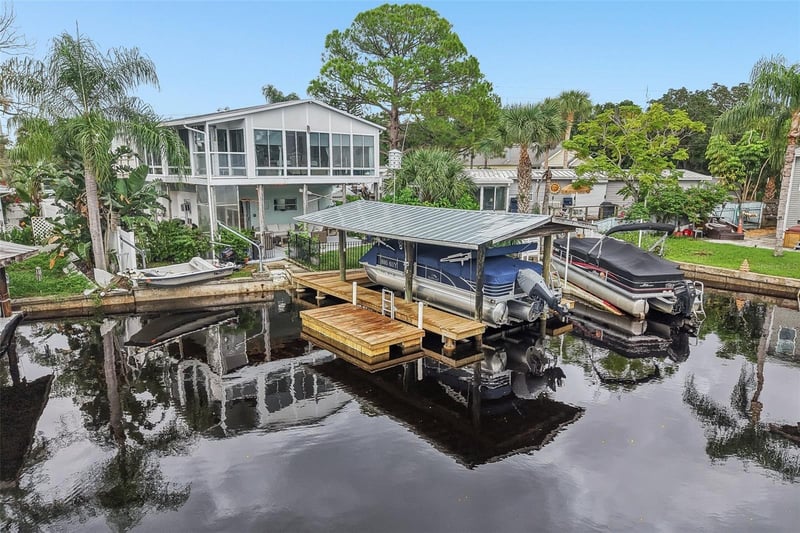 507 River View Ln, Tarpon Springs, FL 34689