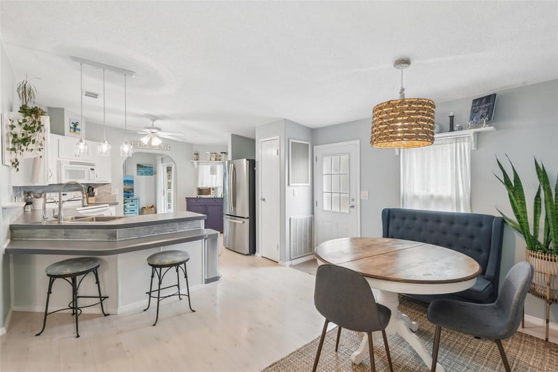 507 River View Ln, Tarpon Springs, FL 34689