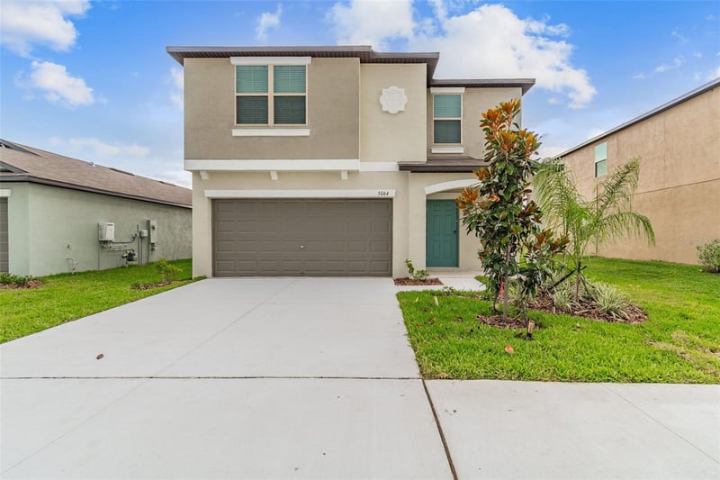 5064 White Chicory Dr, Apollo Beach, FL 33572