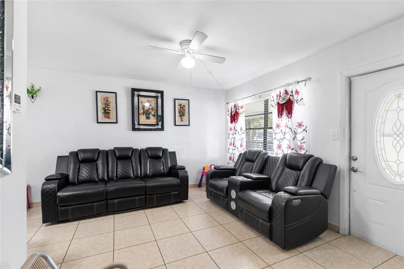 2313 E 111th Ave, Tampa, FL 33612