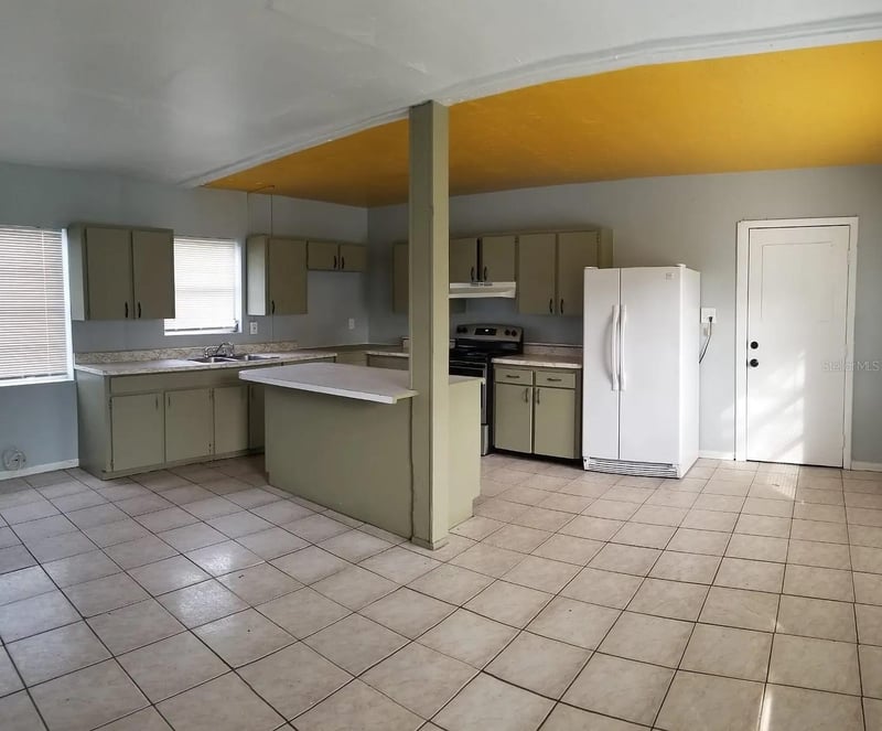 2501 N 54th St, Tampa, FL 33619