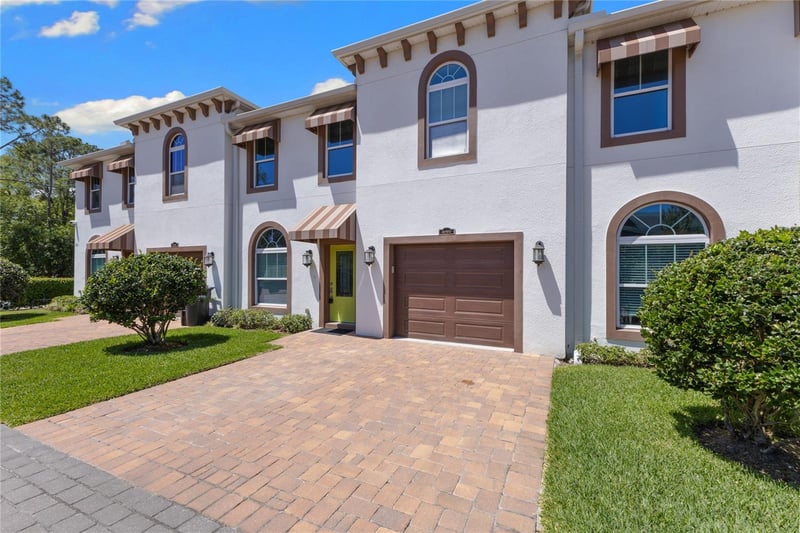 8702-8708 Kenyon View Ct, Tampa, FL 33614