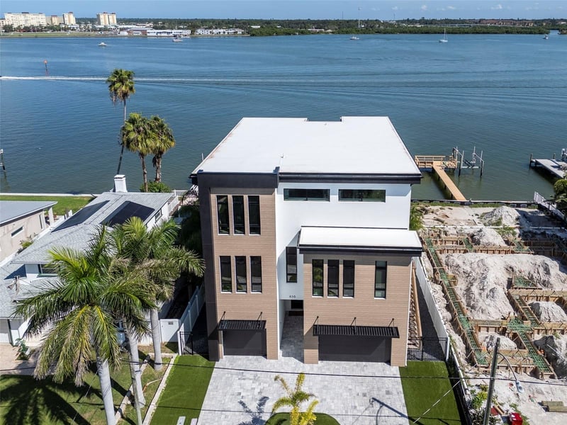 836 Bay Point Dr, Madeira Beach, FL 33708