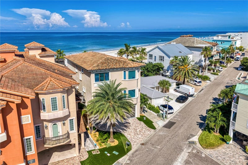 17814 Lee Ave, Redington Shores, FL 33708