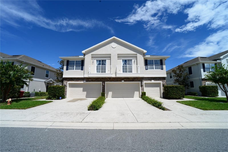 2328 Tanbark Ridge Pl, Plant City, FL 33563