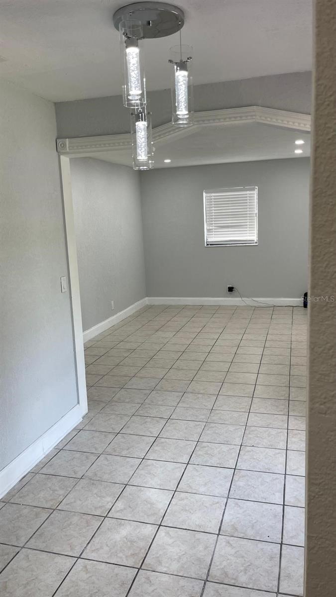 6524 La Mesa Cir, Tampa, FL 33634