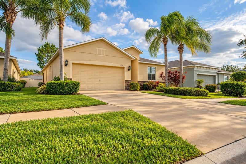 16716 Myrtle Sand Dr, Wimauma, FL 33598