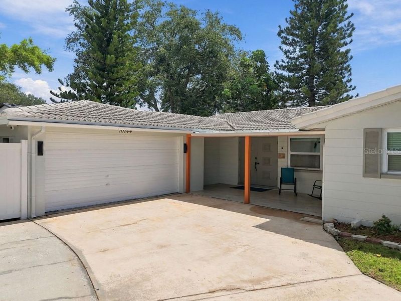 10744 Drummond Rd, Tampa, FL 33615