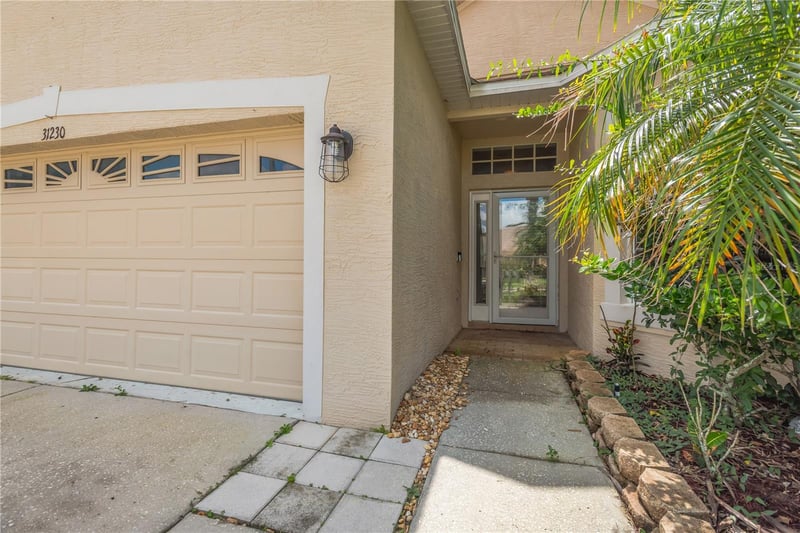 31230 Alchester Dr, Wesley Chapel, FL 33543