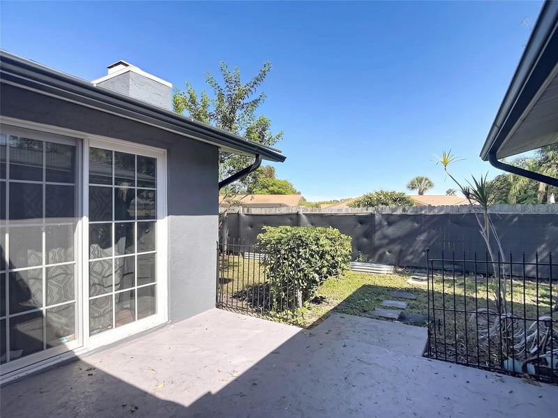 7305 San Carlos Dr, Port Richey, FL 34668