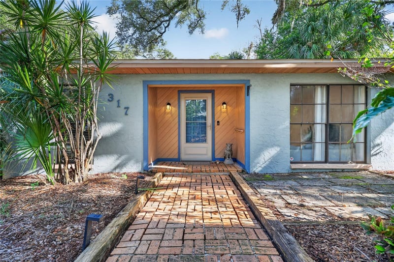317 W Comanche Ave, Tampa, FL 33604