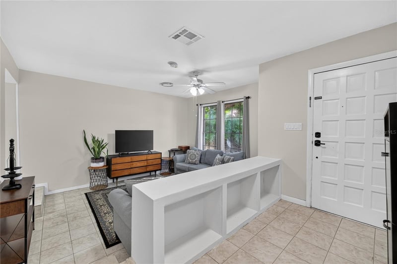 317 W Comanche Ave, Tampa, FL 33604