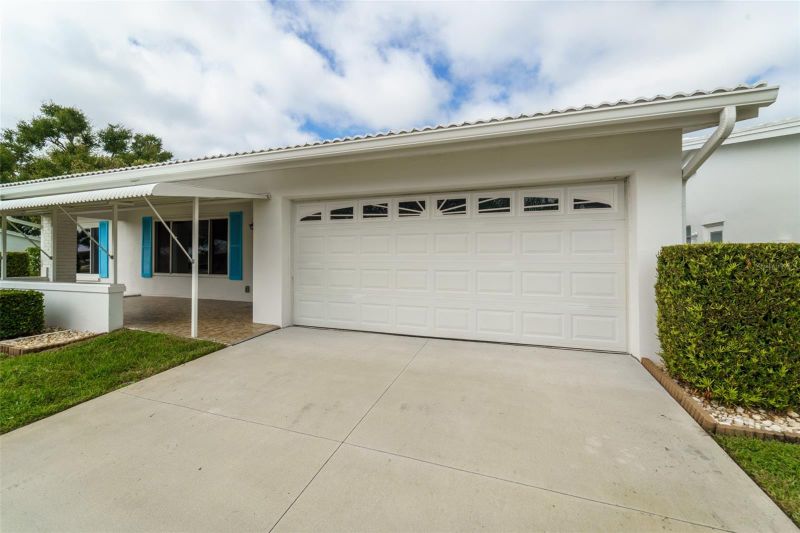 3459 Mainlands Blvd S, Pinellas Park, FL 33782