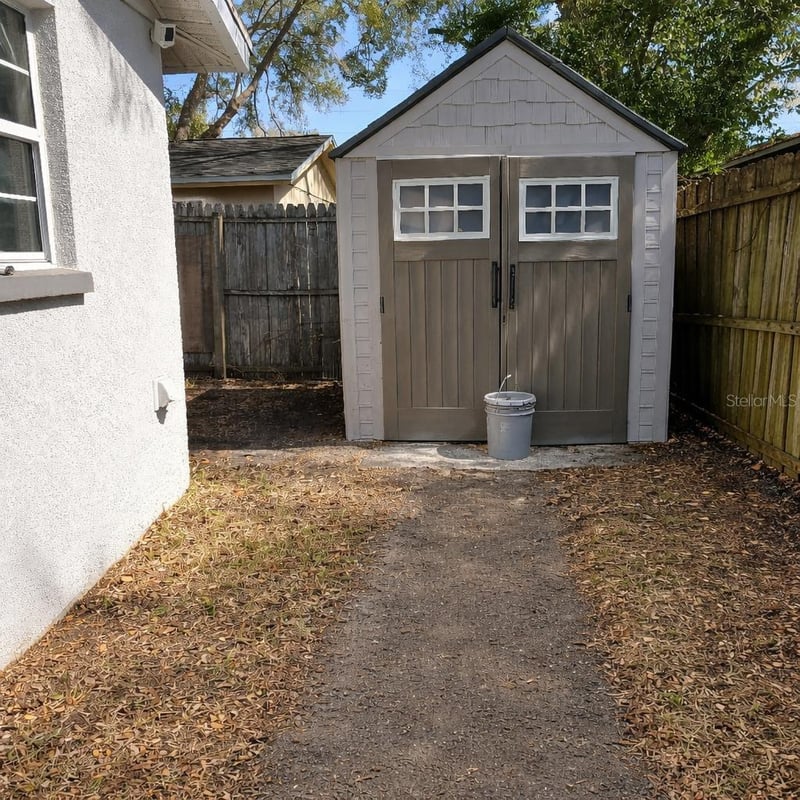 1021 Fairburn Ave, Clearwater, FL 33755