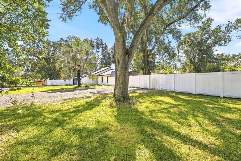 12726 Barrett Dr, Tampa, FL 33624