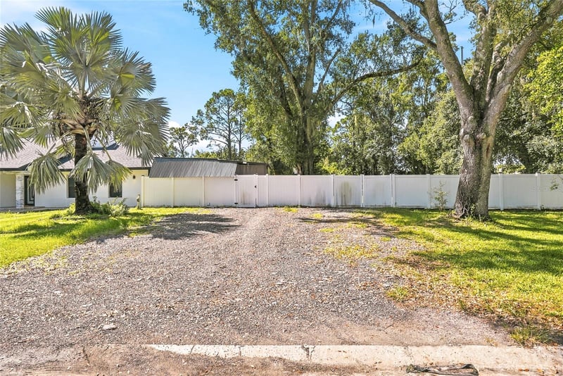 12726 Barrett Dr, Tampa, FL 33624