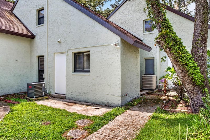 5627 Ashley Oaks Dr #2, Tampa, FL 33617