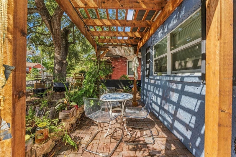 2026 10th St S, St Petersburg, FL 33705