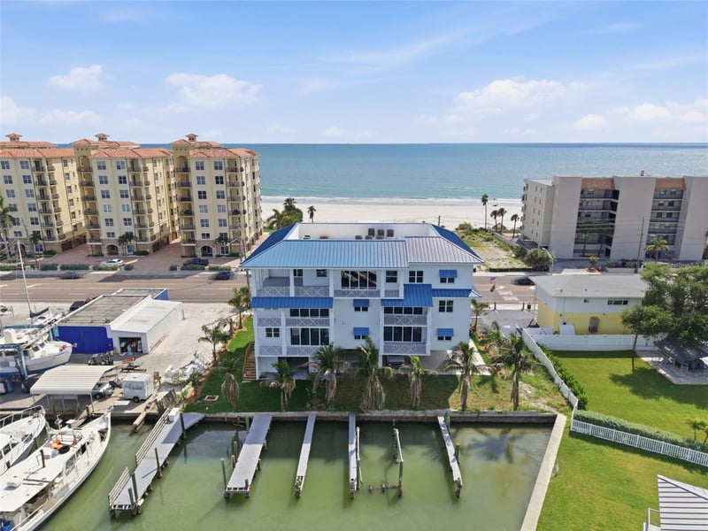 13655 Gulf Blvd #302, Madeira Beach, FL 33708