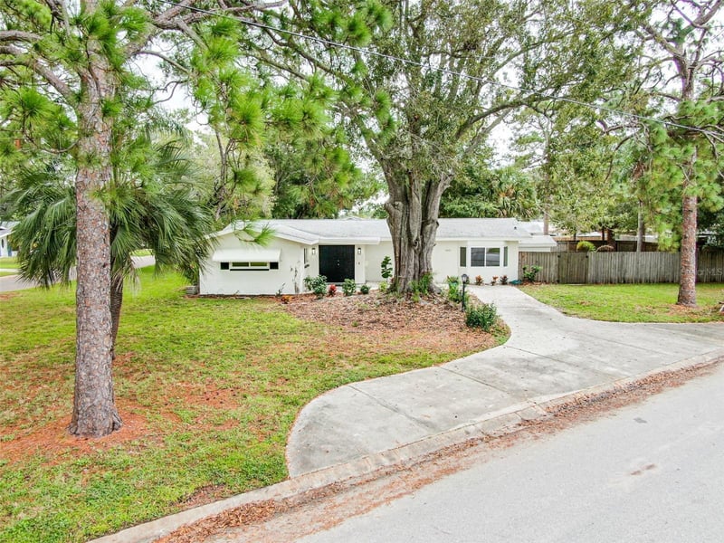 5625 Atlantic Ave N, St Petersburg, FL 33703