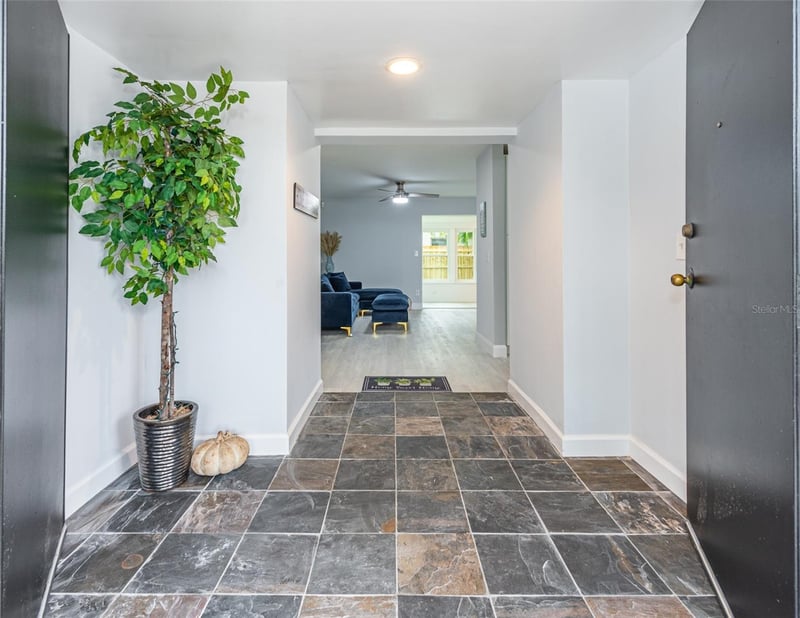5625 Atlantic Ave N, St Petersburg, FL 33703