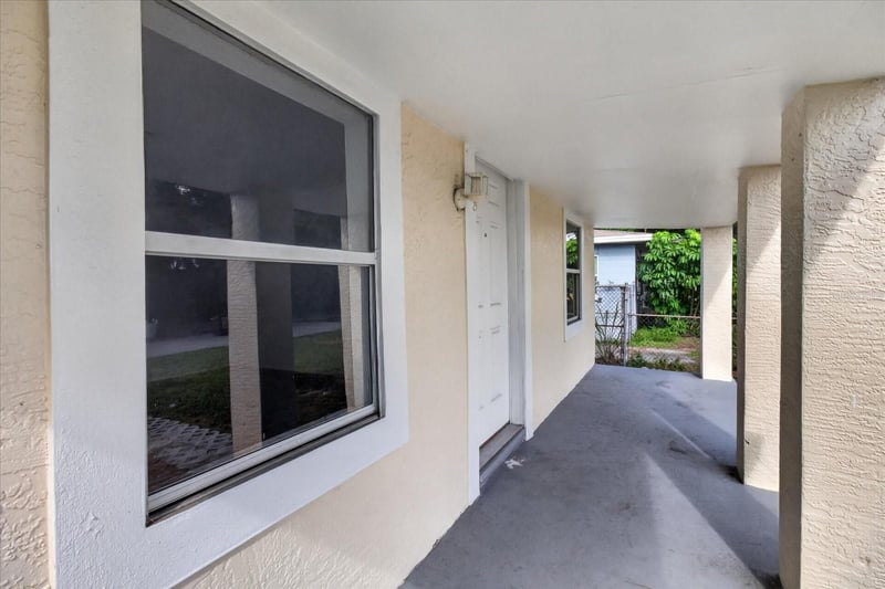 2006 E Stuart St, Tampa, FL 33605