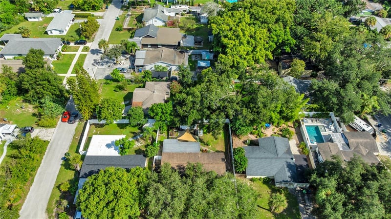 1104 E Lambright St, Tampa, FL 33604