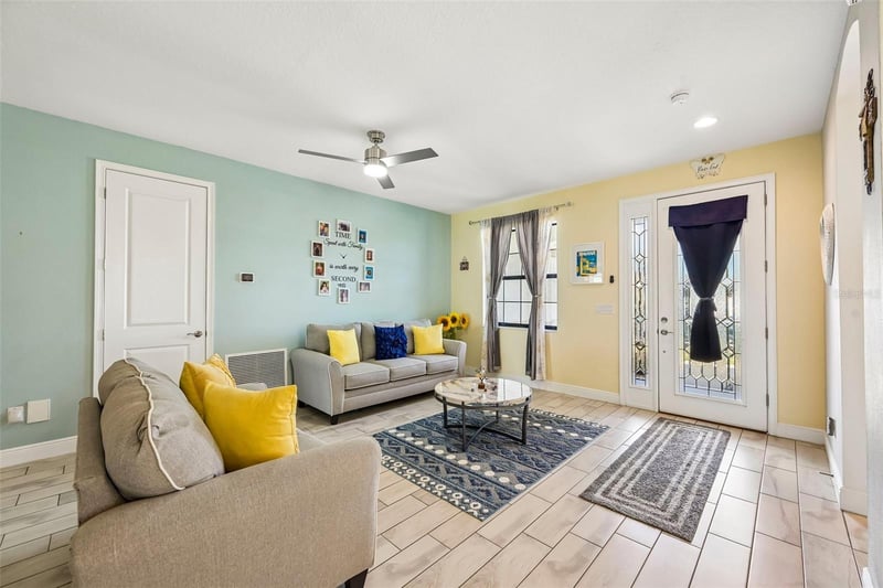 4024 Salida Del Sol Dr, Sun City Center, FL 33573