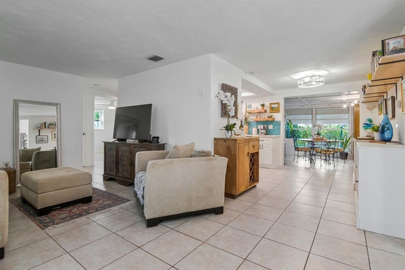 11005 Harding Dr, Port Richey, FL 34668