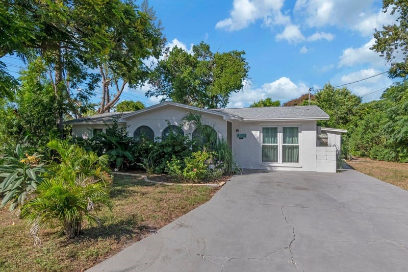 11005 Harding Dr, Port Richey, FL 34668