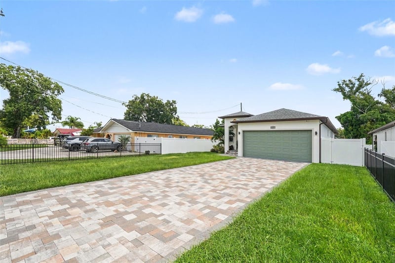 8307 N Gomez Ave, Tampa, FL 33614