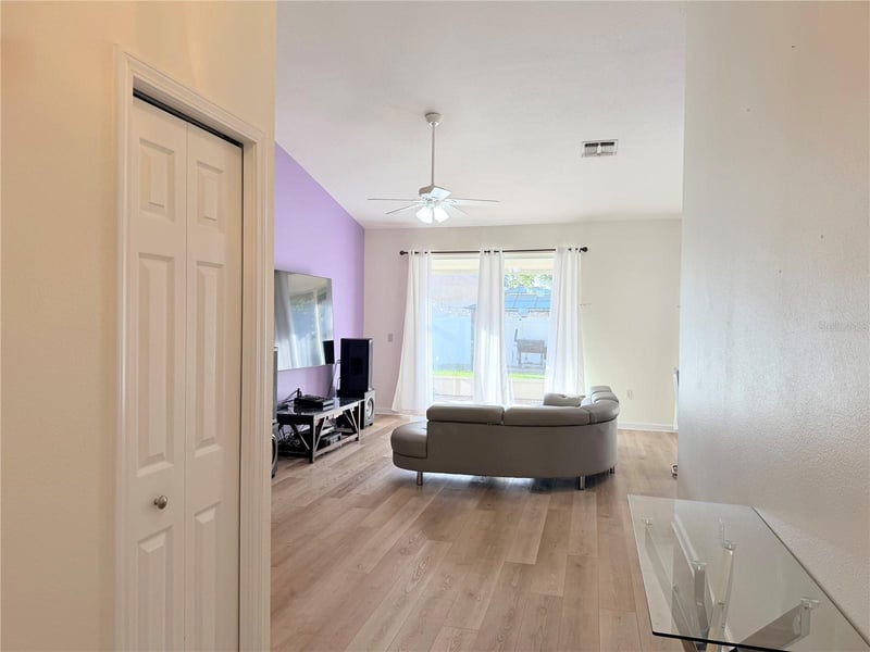 24604 Laurel Ridge Dr, Lutz, FL 33559