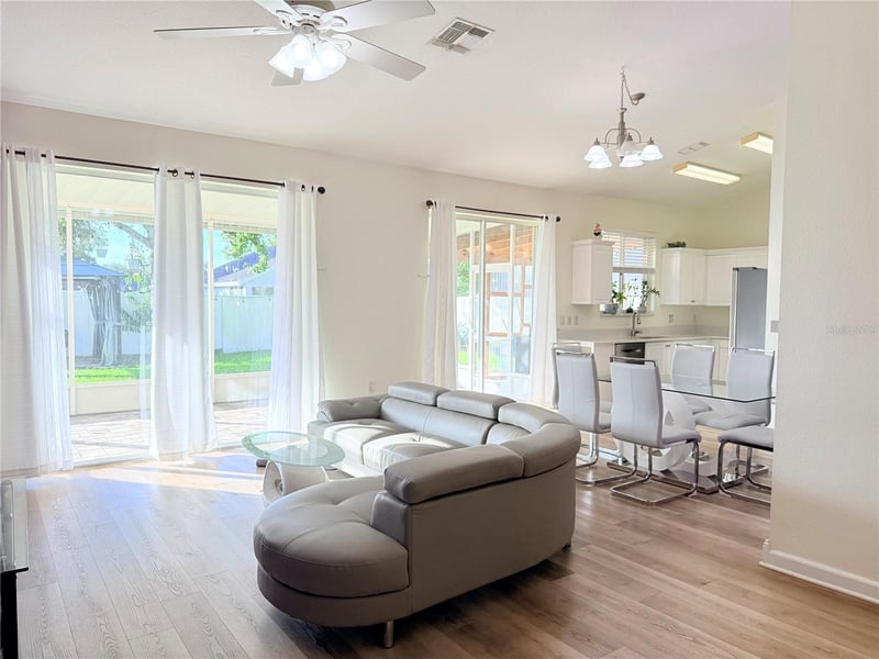 24604 Laurel Ridge Dr, Lutz, FL 33559