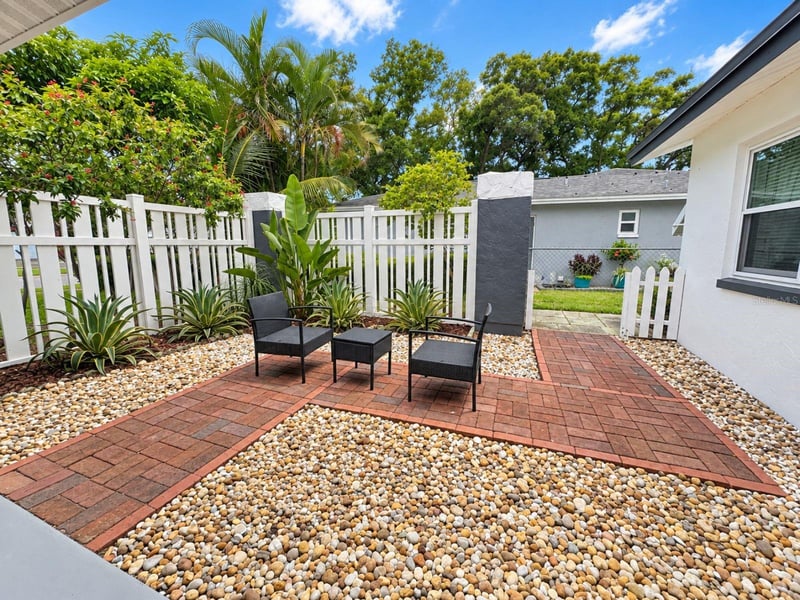 7035 Orkney Ave N, St Petersburg, FL 33709