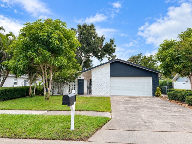 7035 Orkney Ave N, St Petersburg, FL 33709