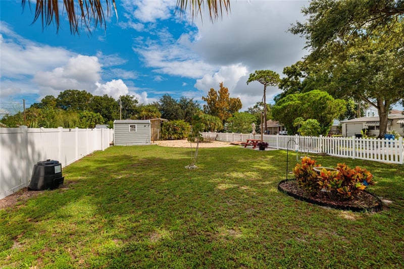 1903 30th Ave N, St Petersburg, FL 33713