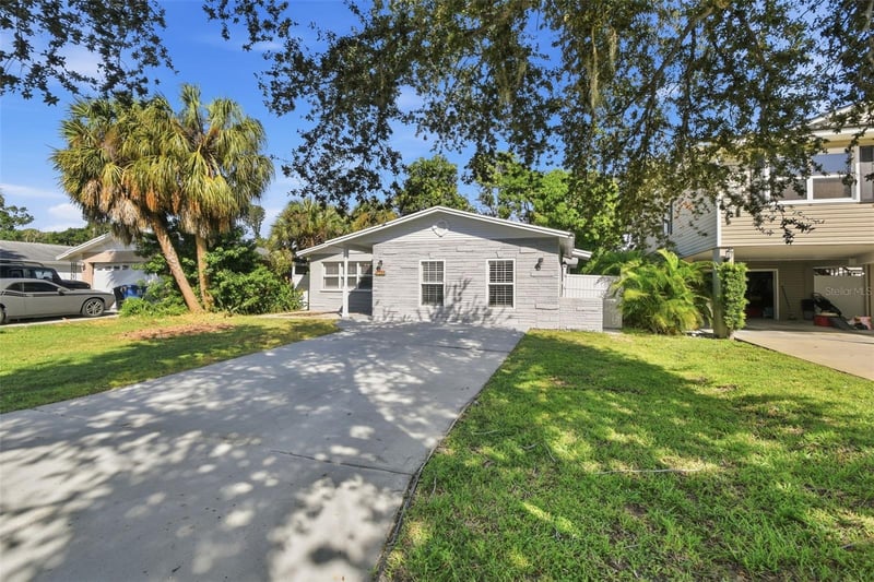 1751 Mississippi Ave NE, St Petersburg, FL 33703