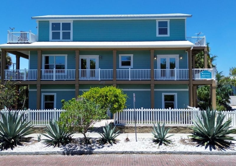 5417 Essex Ave S, Gulfport, FL 33707