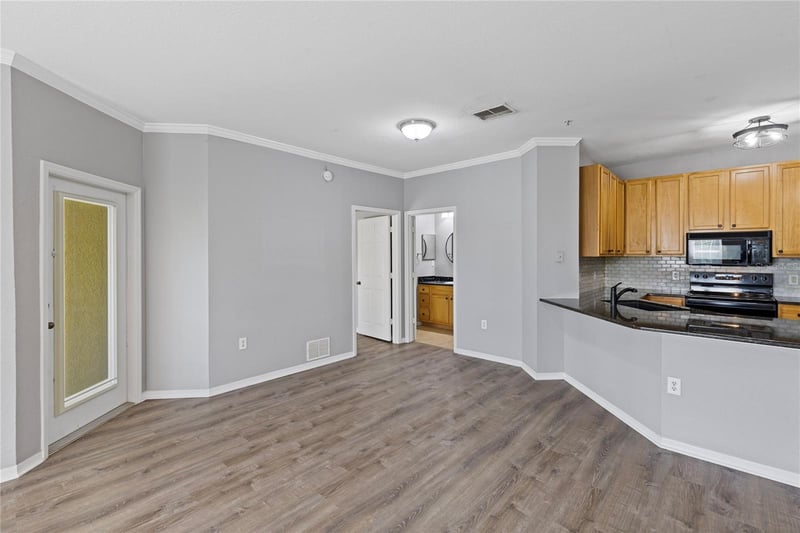 10105 Courtney Oaks Cir #203, Tampa, FL 33619
