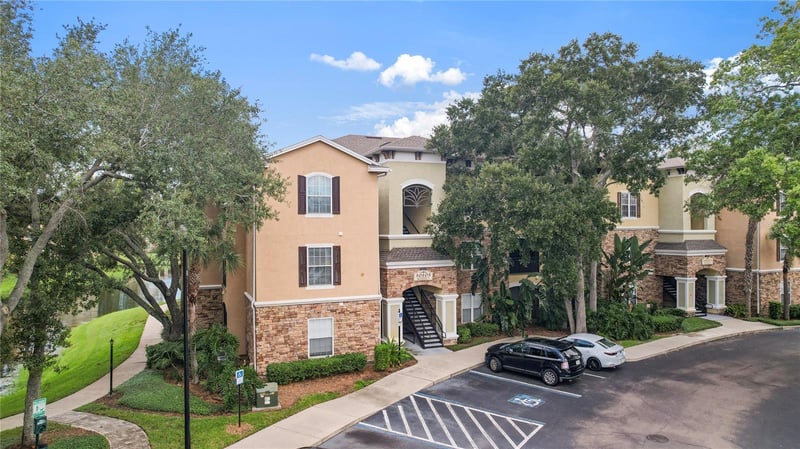 10105 Courtney Oaks Cir #203, Tampa, FL 33619