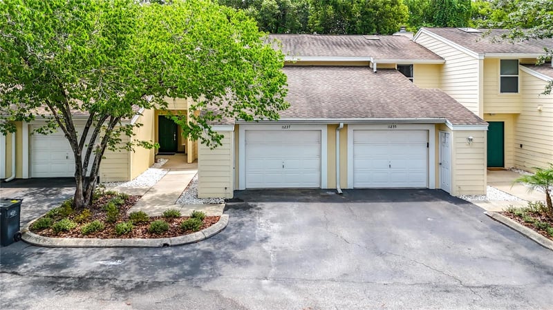11237 Cedar Hollow Ln, Tampa, FL 33618